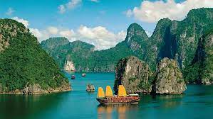 Exploring Trống Cave – A Hidden Gem in Hạ Long Bay